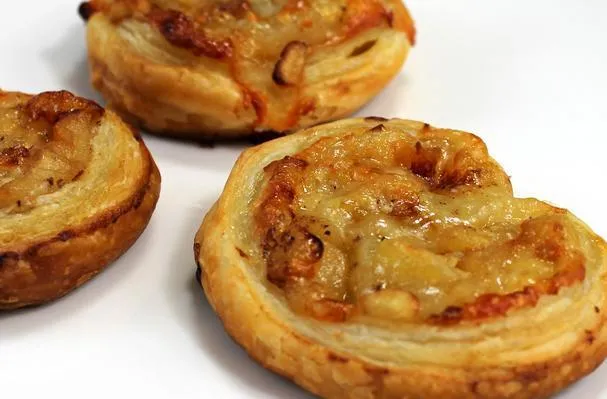 Äpple och Cheddar Palmiers