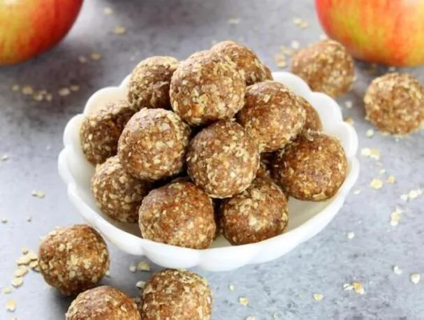 Äppelpaj-energikulor