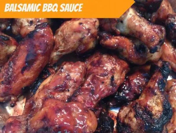 Grillade vingar med bärbalsamisk BBQ-sås