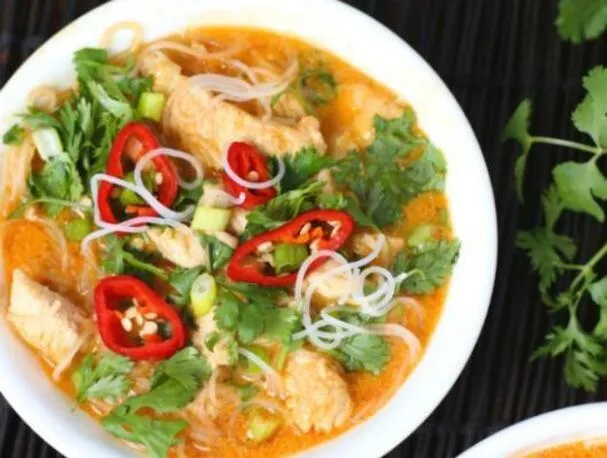 4 ingredienser Röd currykyckling