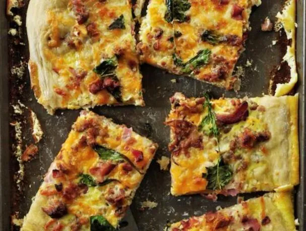 Ugnsplåt med frukostpizza