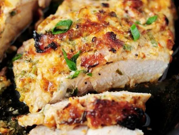 Rökig baconbakad fläskkotlett
