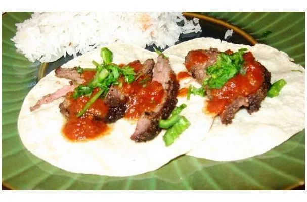 Varför jag bestämde mig för att göra indiska kryddade tri-tip-tacos med syrlig tomatsås