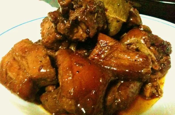 Adobo: Filippinsk nationalrätt